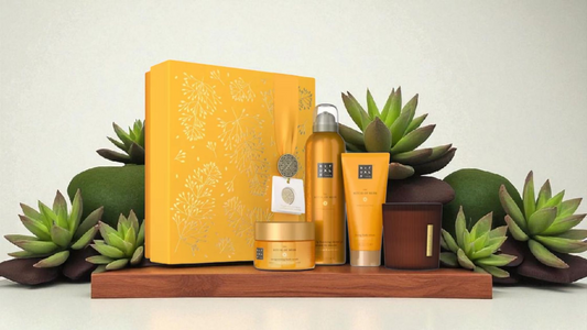 The Ritual of Mehr Gift Set M – Pflege-Set mit Duschschaum, Körpercreme, Peeling & Duftkerze